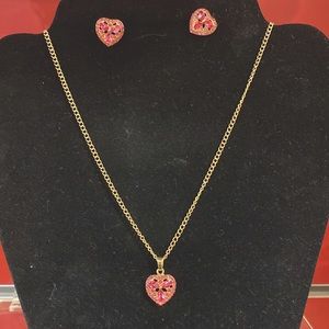 Heart necklace set.